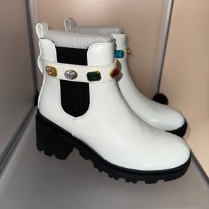 Forever Link Women's Chelsea Studded Strap Chunky Ankle Boots White Size 7.5 New